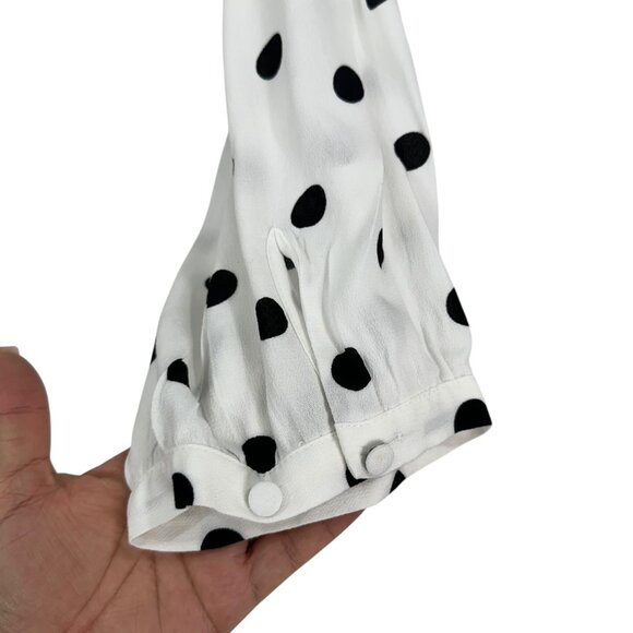 Torrid  Polka Dot V-Neck Chain Detail Top Blouse SZ 2XL  3/4 Sleeves White/Black - Picture 9 of 10
